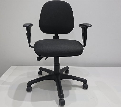 Cadeira de Escritório Usada Stylus Executiva c/ BackSystem NR17