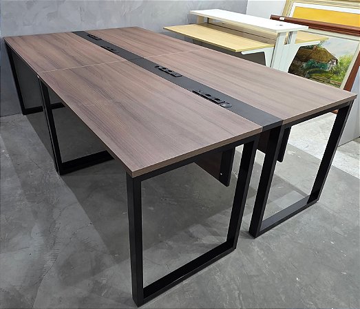 Estação de Trabalho 4 Posições Opostas c/ Tomadas Base em Aço Tampo 25mm 2,40m x 1,33m *Produto Novo*