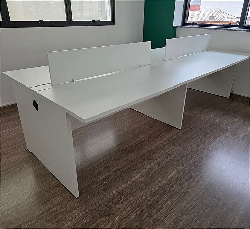 Estação de Trabalho Usada Ilha 4 Posições 3,00m x 1,20m Divisor Central