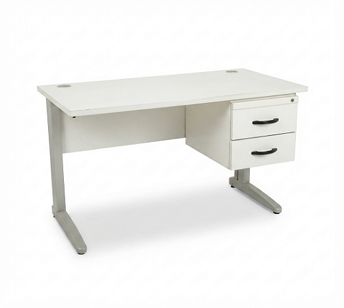 Mesa de Escritório Usada c/ Gaveteiro Tampo 25mm Branco 1,20m x 0,60m Base em Aço