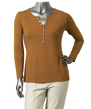BLUSA BURITI COM DETALHE DE BOTÕEZINHOS NO DECOTE