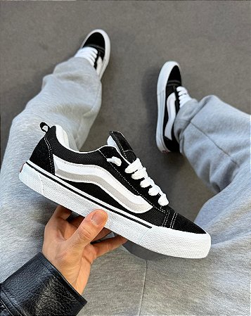 Vans KNU Feminino e Masculino - Preto/Branco