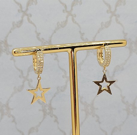 Argolinha cravejada com pingente de estrela