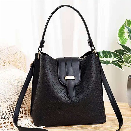 black medium size handbolsa