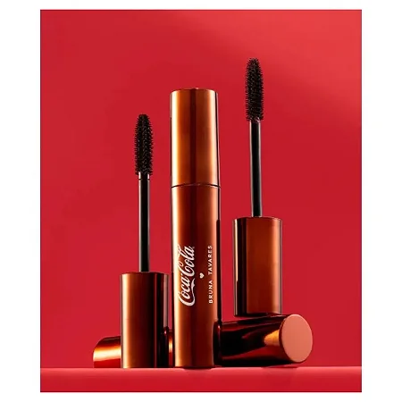 Coca-Cola Mascara de cílios - Bruna Tavares