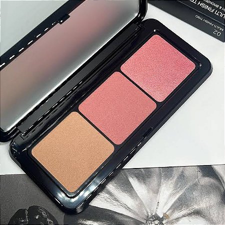 Paleta Trio blush e contorno Kiko Milano cor 02