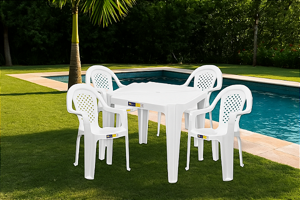 Jogo de Poltronas Solplast. (1 mesa e 4 Poltronas)