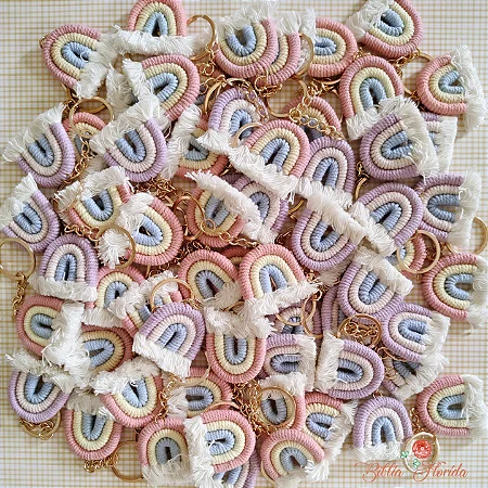 Chaveiro Arco íris Macramé