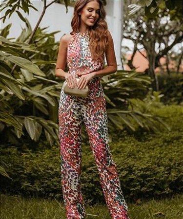 Macacão em Viscose Lisa