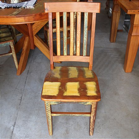 Cadeira mineira em madeira de demolição