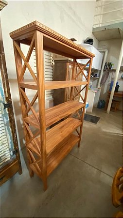 ESTANTE EM X MACHETERIA 170CM X 100CM