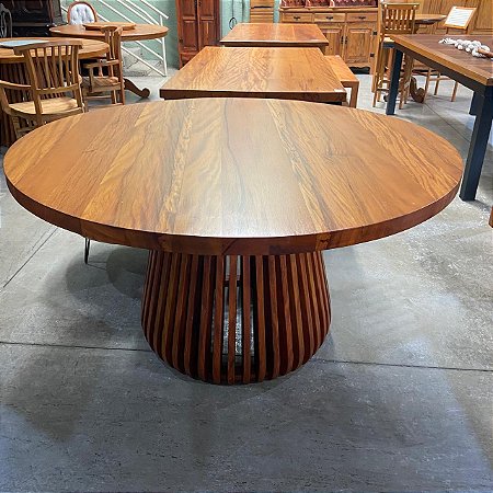 MESA REDONDA MODELO NAPOLE 150CM DIÂMETRO