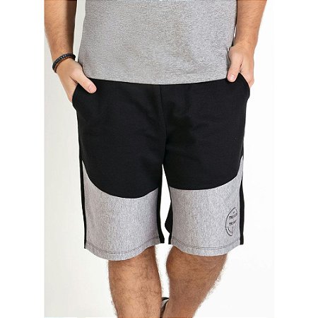 Bermuda em Moletom com Bolsos Funcionais Preto