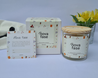 Vela aromática feliz nova fase 170g linha momentos bemthivi