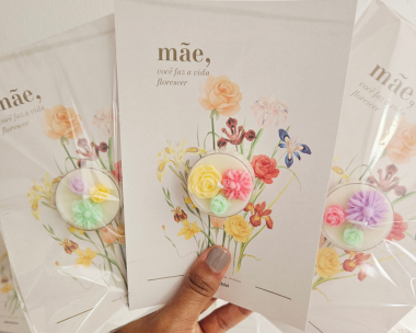 Cartão mini vela aromática chá branco 15g especial dia das mães modelo buquê |bemthivi