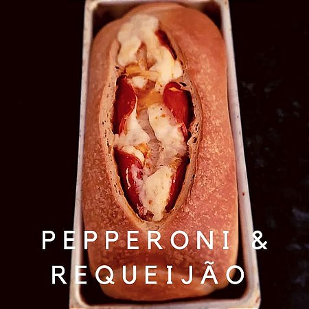 Pão Recheado com Pepperoni e Requeijão