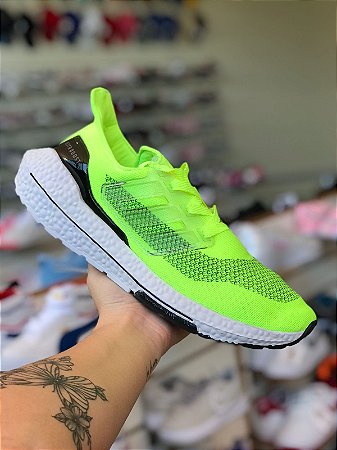 Ultraboost Verde Neon