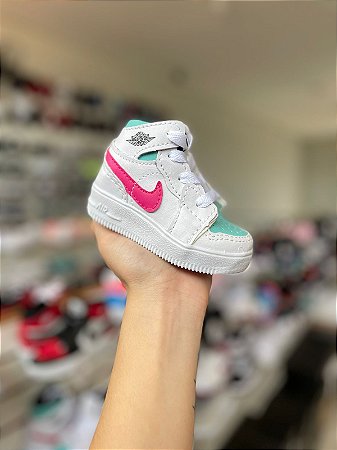 NK Jordan Rosa e Verde Água Bebê