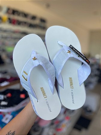 Chinelo Kenr Branco
