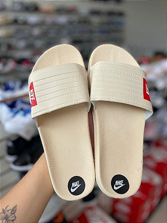 Chinelo Slide-Nike Creme