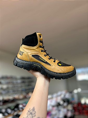 Bota Caterpillar Outline ST Mostarda