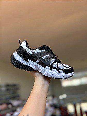 NK V2K Preto/Branco Importado