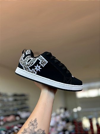 Tênis DC Court Preto/Branco Importado