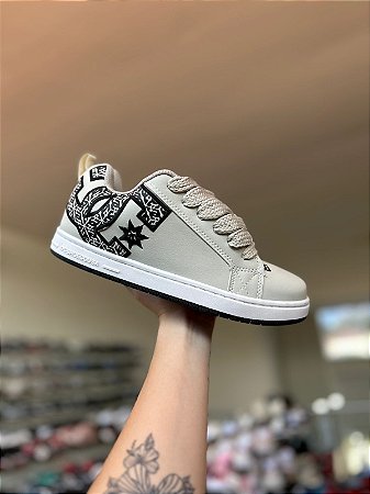 Tênis DC Court Bege/Preto Importado