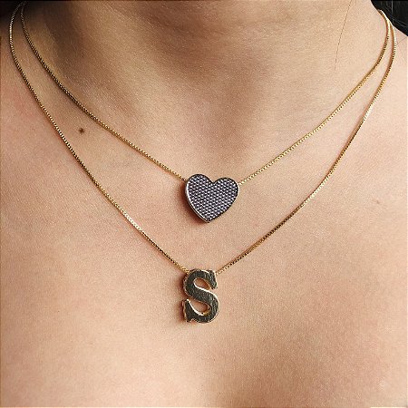 Colar com a Inicial do nome, banhado a ouro 18k