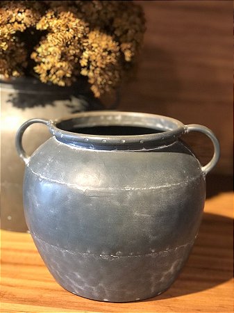 Vaso em metal cinza 18x21