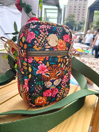 Bolsa Amora - Onça flores com verde escuro