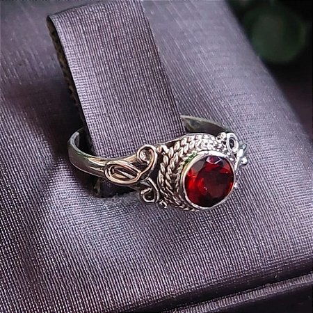 Anel Infinito Prata 925 Indiano com Granada - G008