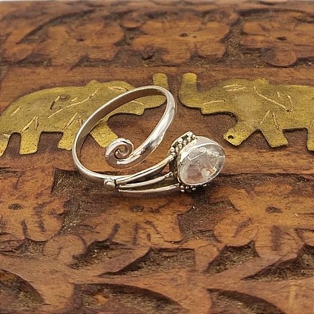 Anel Indiano ajustável Oval Prata 925 com Pedra da Lua - L008