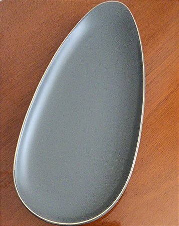 Bandeja de Cerâmica Cinza - Borda Dourada