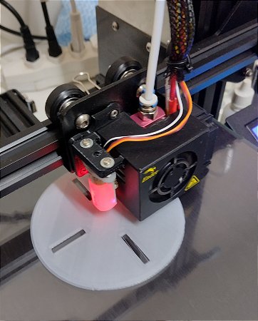 Suporte de parede para luminária