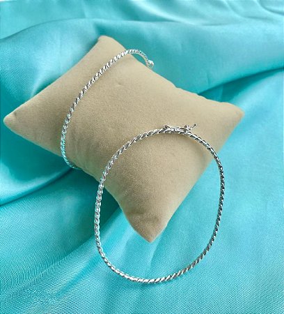 Bracelete fio torcido