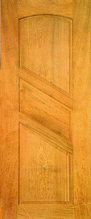 Porta maciça Ref. 720 R2 3 almofadas angelim 35 mm
