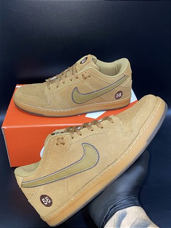 Tênis Dunk SB Low Club 58 Marrom Camurça