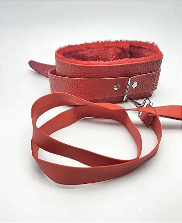 Coleira com guia peluciada