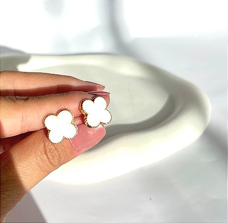 BRINCO TREVO BANHO OURO 18K