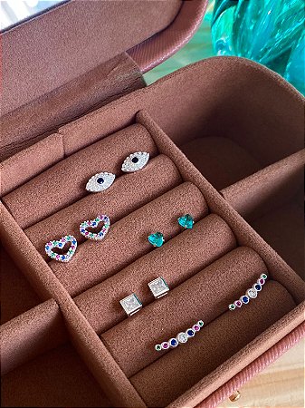 Brinco Ponto de Luz Coração