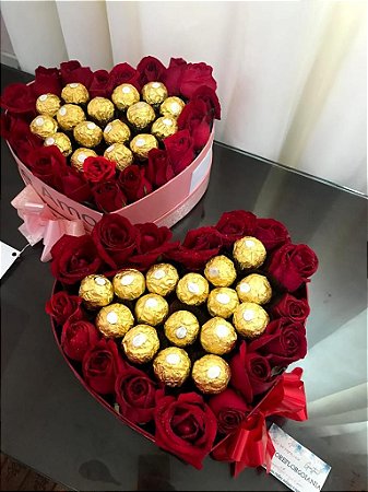 Box de Flores com Chocolates Ferrero Rocher®