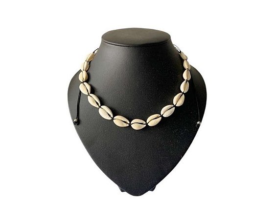 COLAR INTEIRO BÚZIOS CORDÃO PRETO