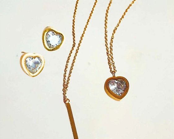 CONJUNTO DOURADO BRINCO E COLAR CORAÇÃO