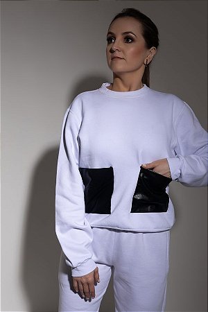BLUSA MOLETOM BOLSO COURO