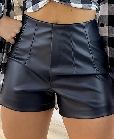 Shorts modelo Zara