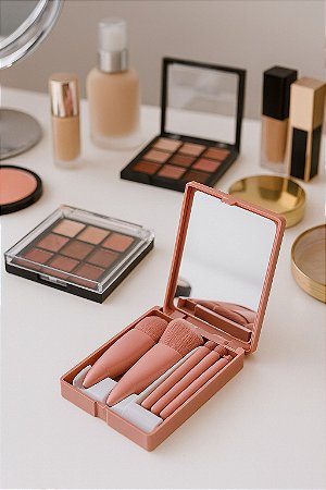 Kit 5 Mini Pincéis E Estojo Com Espelho Para Maquiagem