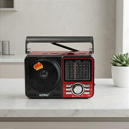 Rádio Retrô Recarregável AM FM USB SD 5W Lelong LE-610
