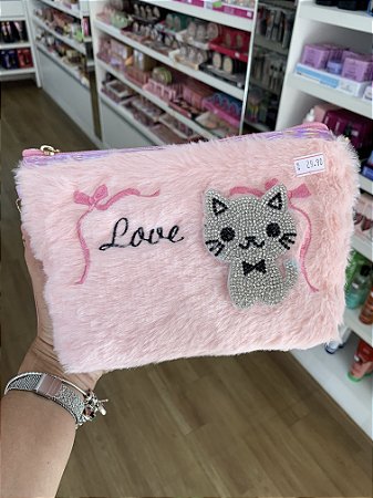 NECESSAIRE PELÚCIA LOVE