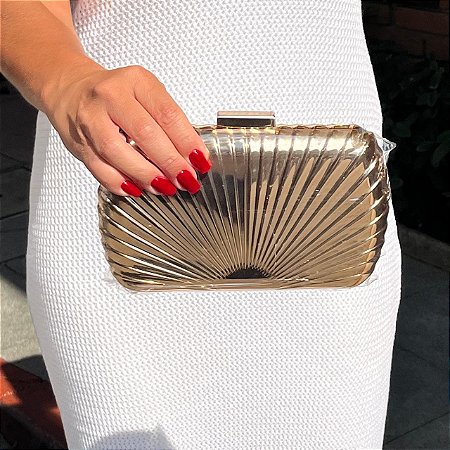 CLUTCH METAL CONCHA DOURADO